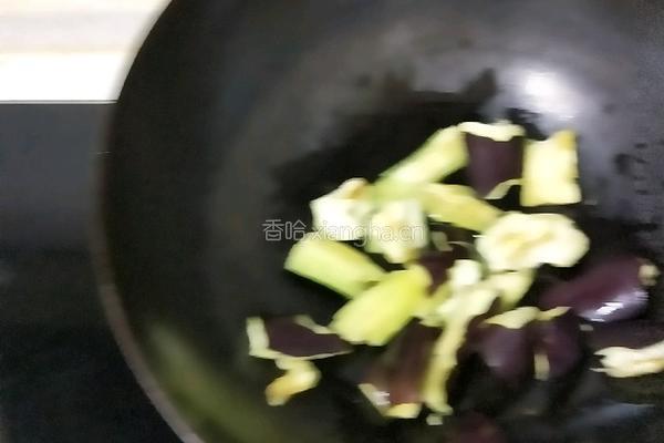 茄子尖椒的做法图解2