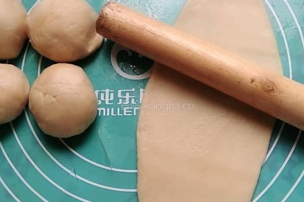 莲蓉蛋黄酥的做法图解10