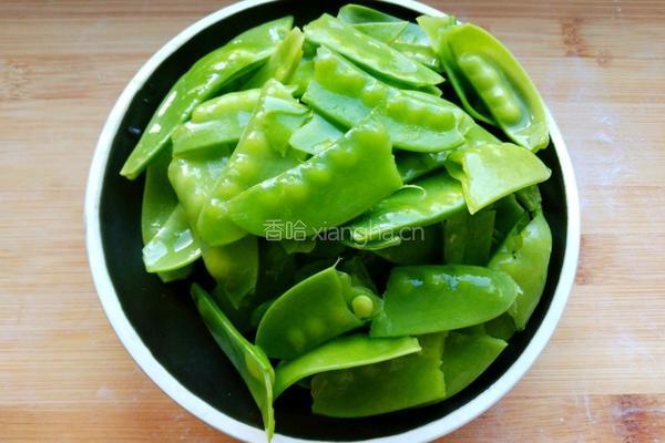 清炒荷兰豆的做法图解3