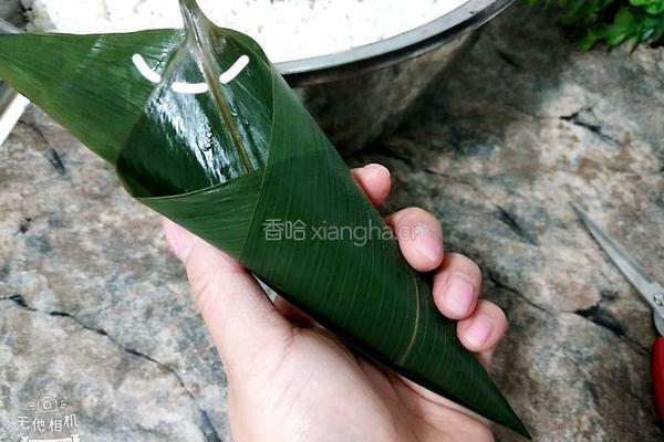 家乡牛角粽的做法图解10