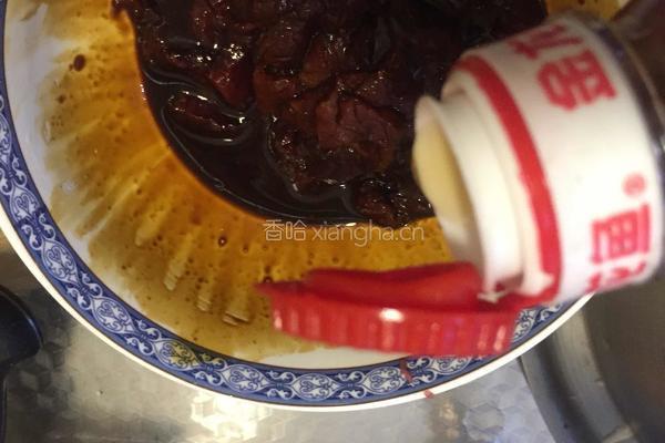 牛肉炒胡萝卜（芹菜、洋葱）的做法图解2