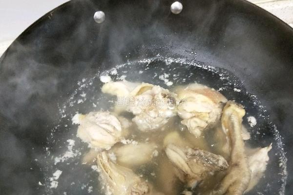鸡肉炖土豆干的做法图解3