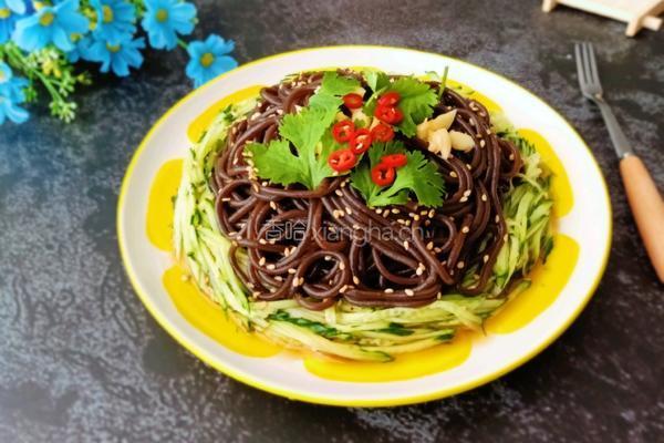 凉拌蕨根粉的做法图解4