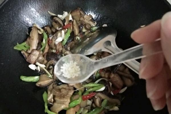 干香菇炒五花肉的做法图解13