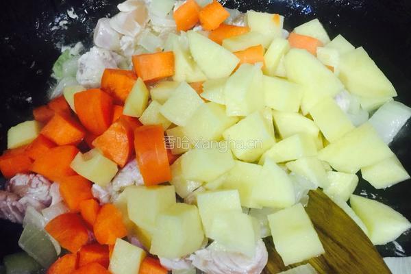 咖喱土豆鸡肉的做法图解4