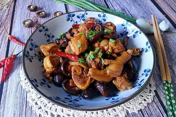 香菇烧鸡块