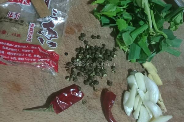 十三香麻辣小龙虾的做法图解1