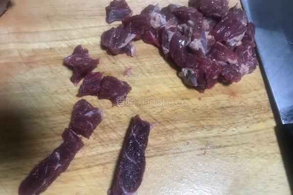西红柿土豆炖牛腩的做法图解2
