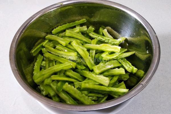 干煸苦瓜的做法图解9