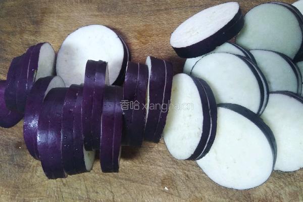 蒜泥茄盒的做法图解2