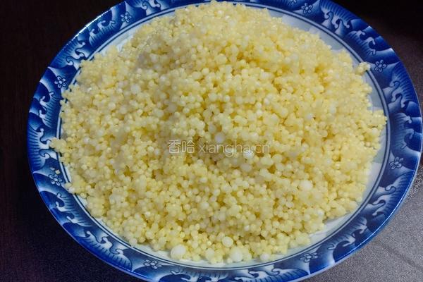 珍珠米炒饭的做法图解1