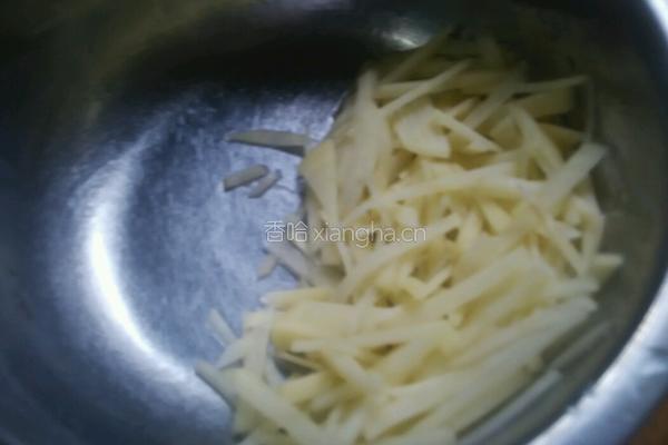 青椒土豆的做法图解3