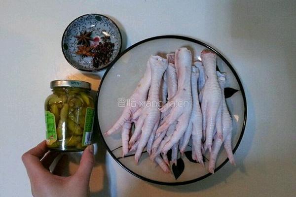 泡椒凤爪的做法图解1