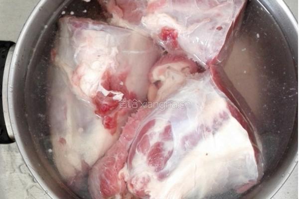 家传秘制卤牛肉的做法图解1