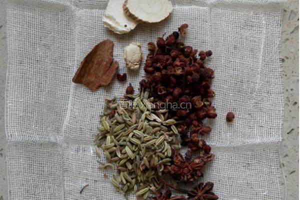 家传秘制卤牛肉的做法图解4