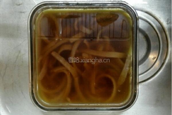 凉拌水晶肉皮冻的做法图解8