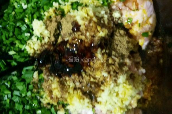 猪肉韭菜馅饺子的做法图解3