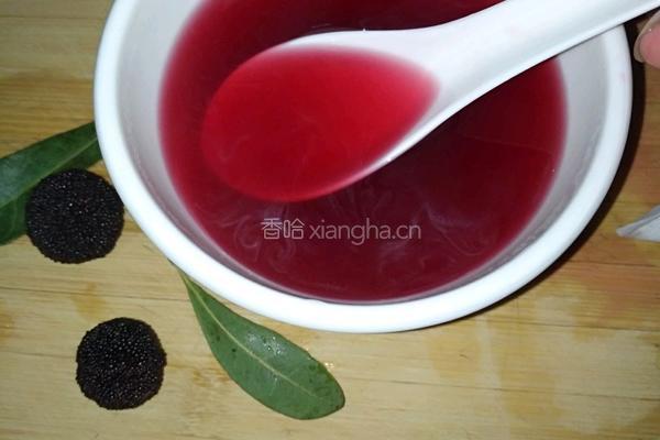 酸酸甜甜杨梅汤的做法图解6