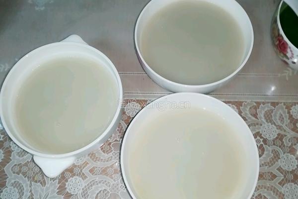 三色猪皮冻的做法图解8