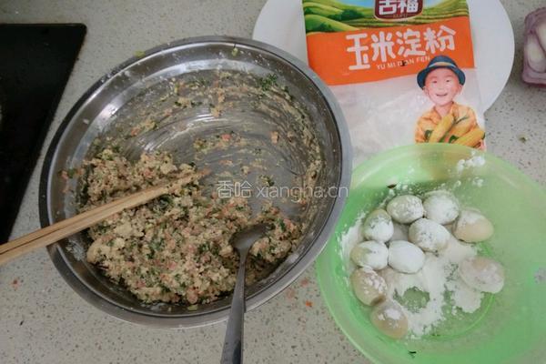 干炸素丸子与干炸鹌鹑蛋的做法图解3