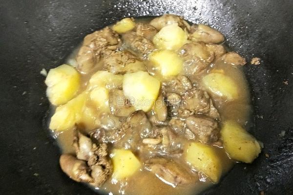 鸡肝炖土豆的做法图解9