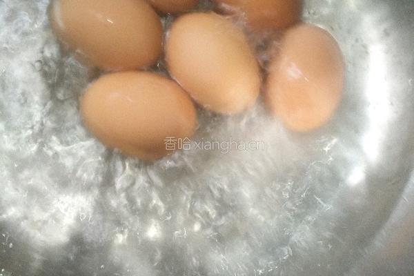 红烧排骨卤鸡蛋的做法图解3