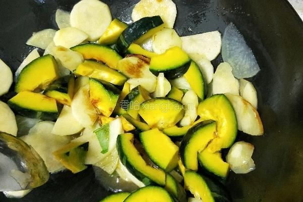 土豆炖小倭瓜的做法图解6