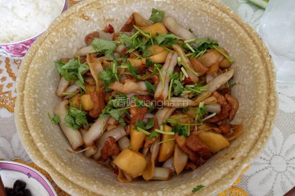 五花肉炖豆角