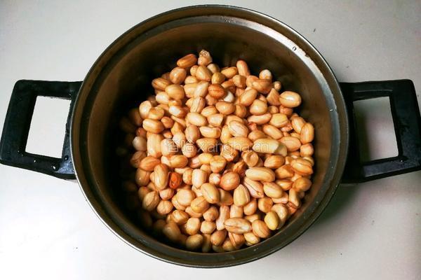 生抽八角花生仁的做法图解5
