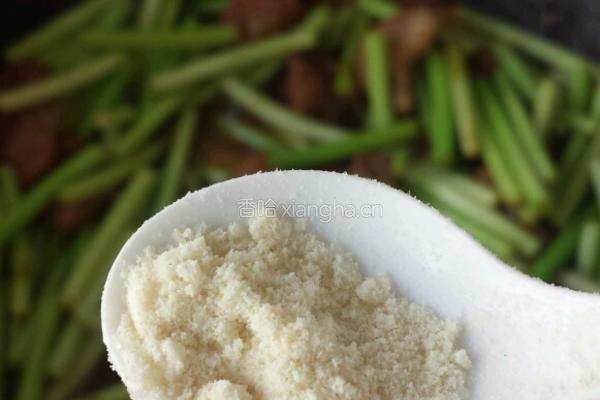 排骨肉炒蒜薹的做法图解15