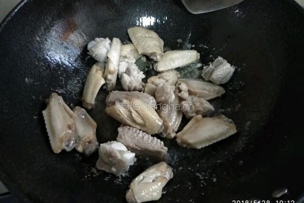 土豆胡萝卜炖鸡肉排骨的做法图解8