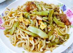 豆角肉片焖面