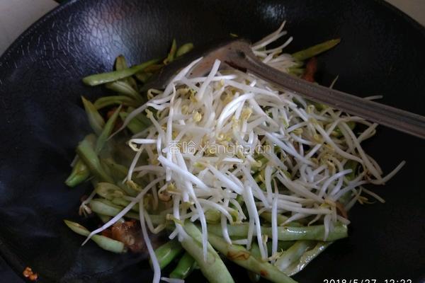 豆角肉片焖面的做法图解15