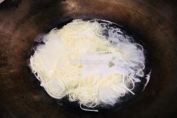 麻辣拌面的做法图解3