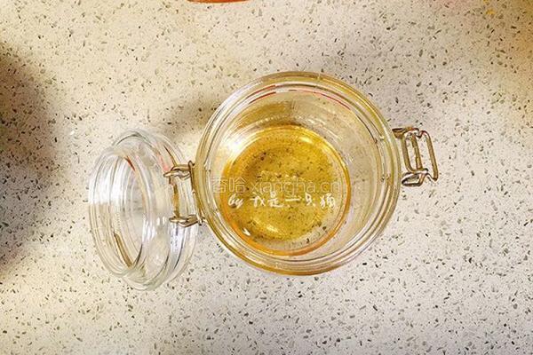 百香果柠檬蜂蜜饮 美白排毒的做法图解6
