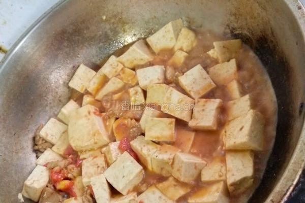 五花肉烧豆腐的做法图解3