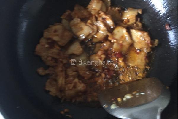 青椒回锅肉的做法图解2