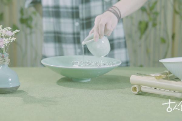 立春·春卷||东风解冻，蜇虫始振；鱼陟负冰，巧卷迎春的做法图解1