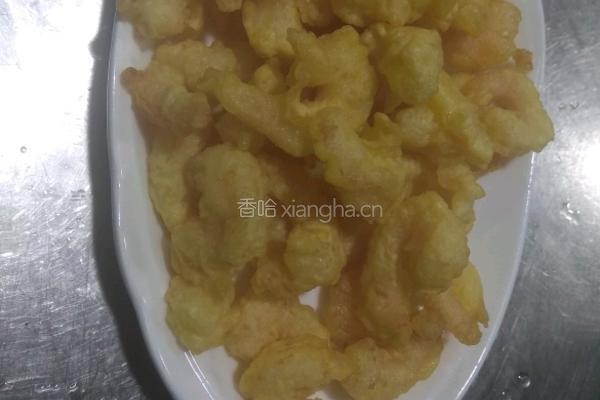 鲜果溜虾球的做法图解2