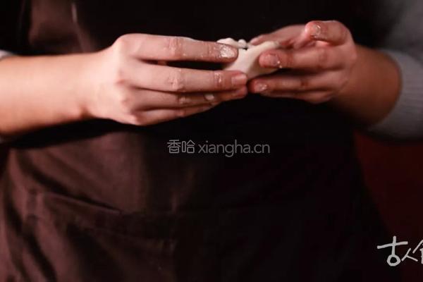 清·麻团||圆圆麻团儿，裹进甜蜜，揉得团圆的做法图解3