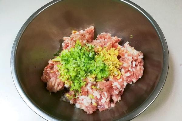 豇豆猪肉水饺的做法图解12
