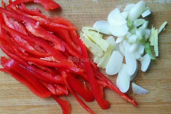 芹菜炒肉丝的做法图解4