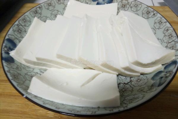 窝蛋豆腐的做法图解1
