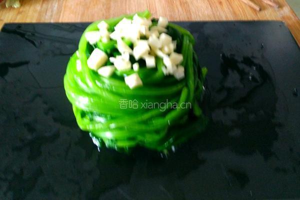 麻酱拌菠菜的做法图解12