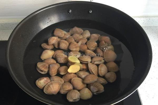辣炒黄蚬子的做法图解2