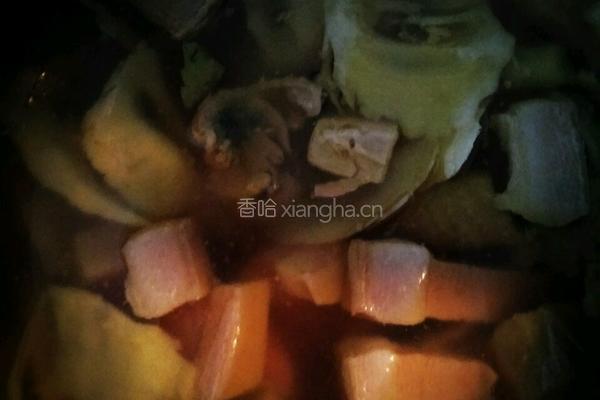 野笋火腿(云南)土鸡煲的做法图解3