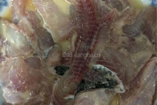 私房酸菜鱼的做法图解1