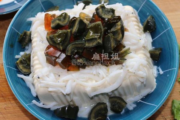 银鱼皮蛋豆腐的做法图解3