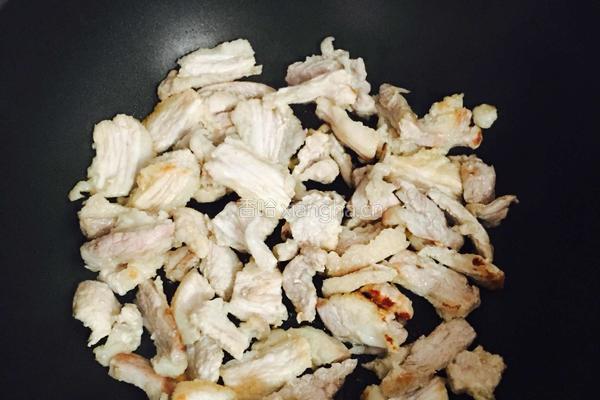 豆角炖肉的做法图解1