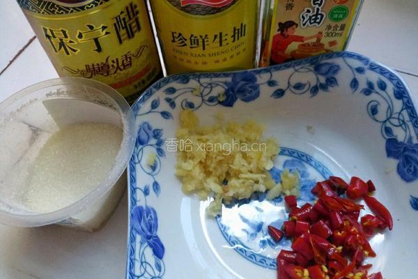 泡椒黄瓜的做法图解4
